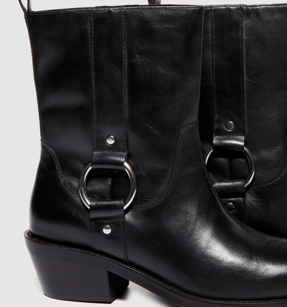 Ankle boots with metal ring - women's boots and ankle boots - Black | Sisley image number 4